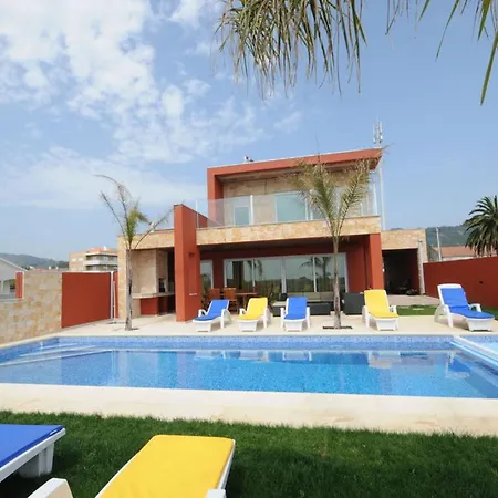 Superb 5 Bedrooms Agobar Tennis Court Villa Esposende