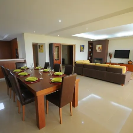 Superb 5 Bedrooms Agobar Tennis Court
