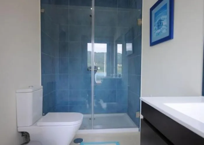 Superb 5 Bedrooms Agobar Tennis Court Villa Esposende