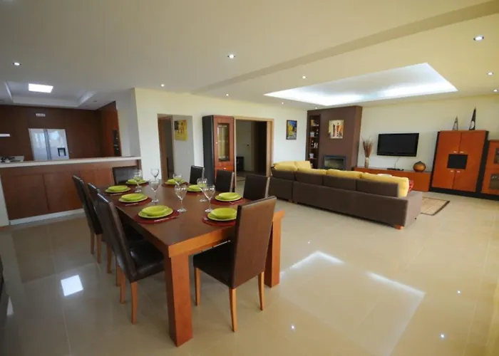 Superb 5 Bedrooms Agobar Tennis Court