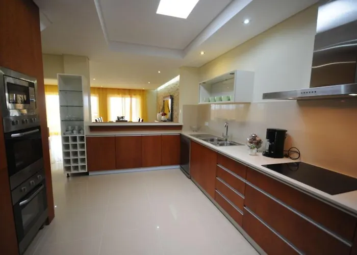 Superb 5 Bedrooms Agobar Tennis Court Esposende